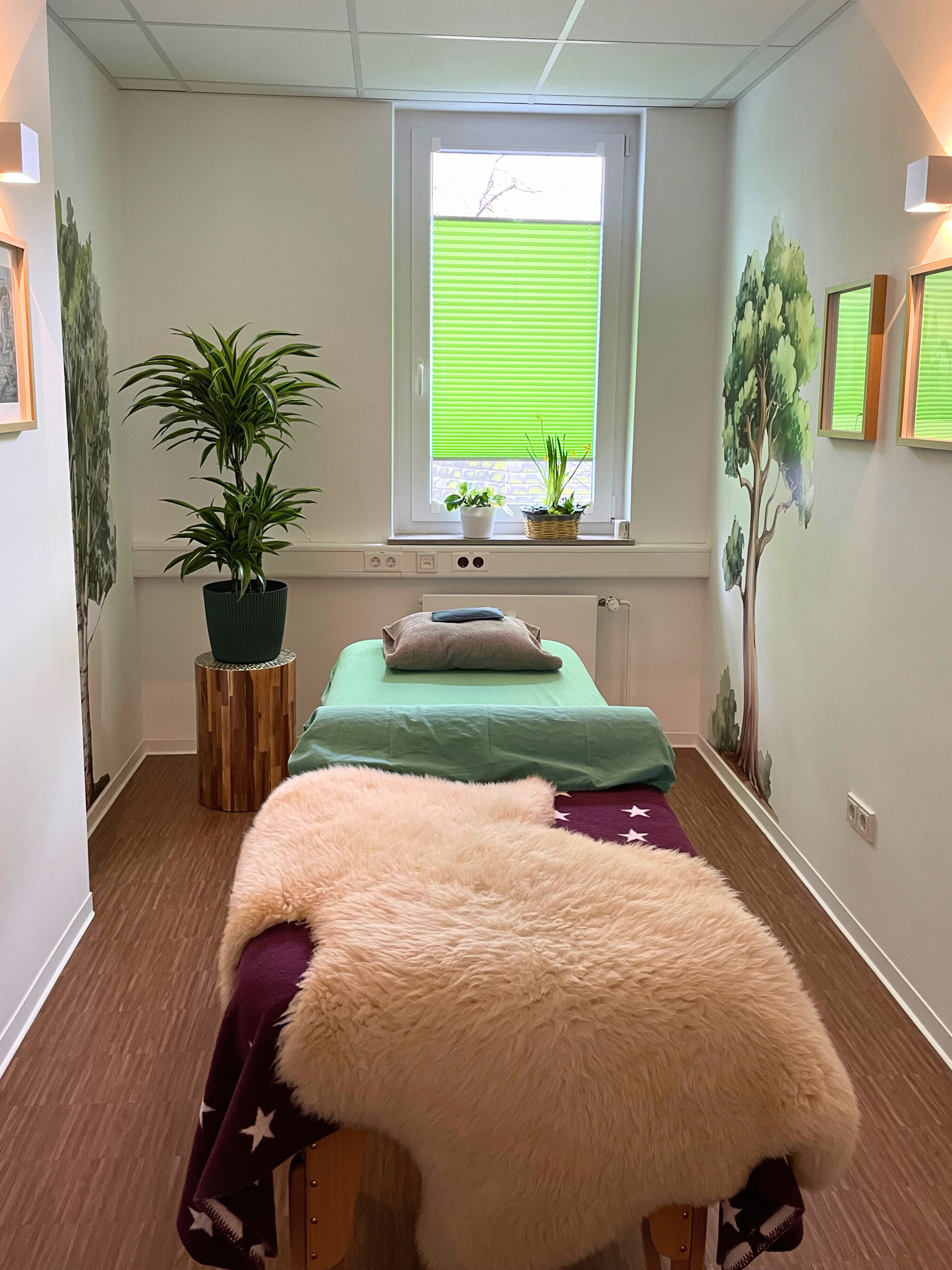 Praxis für spirituelle Begleitung in Unna. Raum für Channeling Botschaften, Jenseitskontakte und Healing. Erhalte Lösungen und Inspiration in einer Lebenskrise oder Mut, Trost und Zuversicht für deinen Seelenweg.